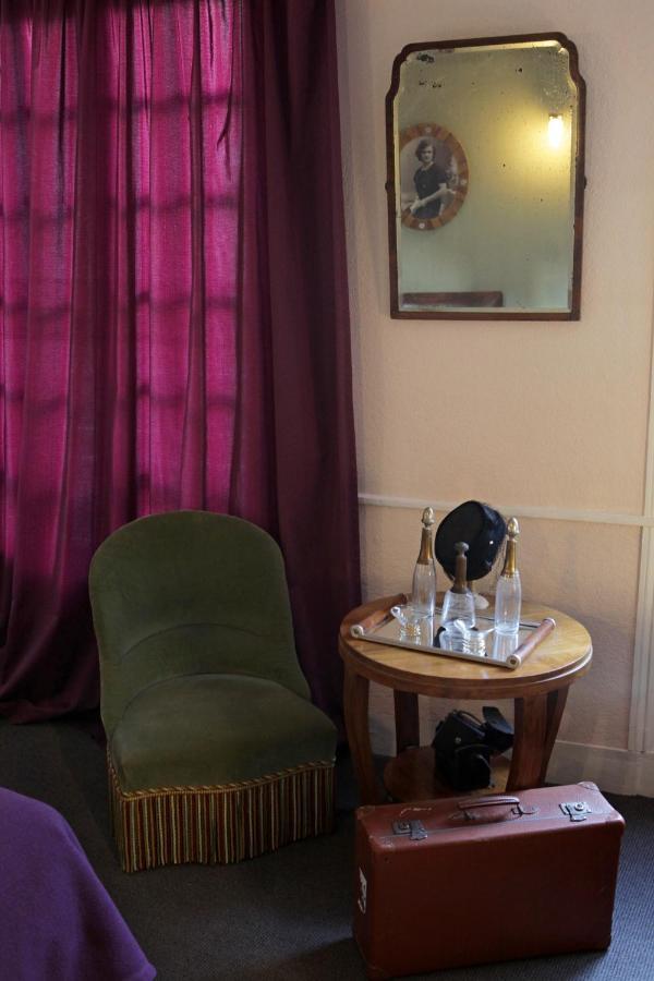 Hotel Auberge Des Remparts 라발 외부 사진