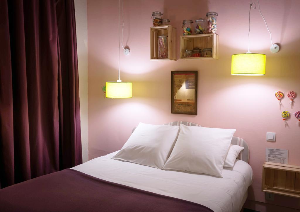 Hotel Auberge Des Remparts 라발 외부 사진