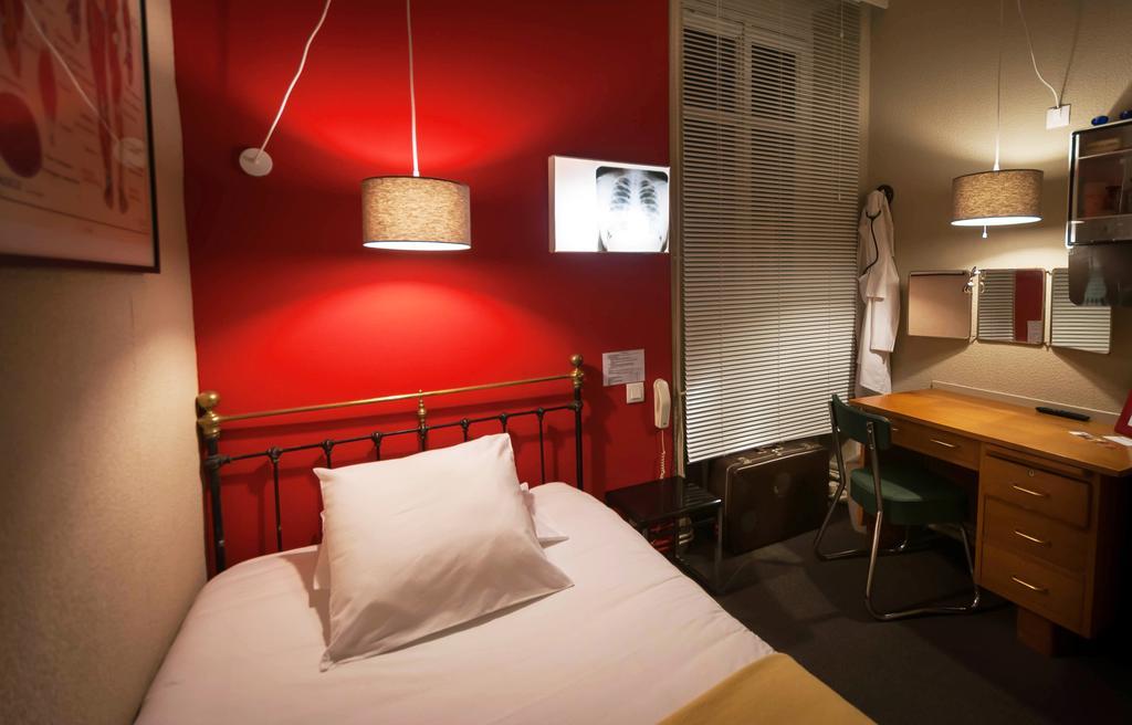 Hotel Auberge Des Remparts 라발 외부 사진