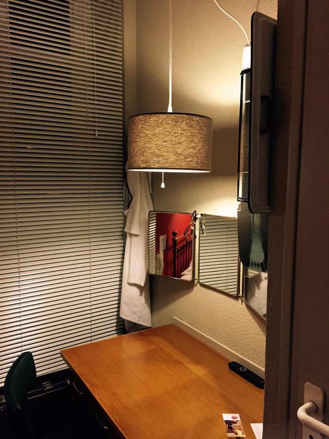 Hotel Auberge Des Remparts 라발 외부 사진